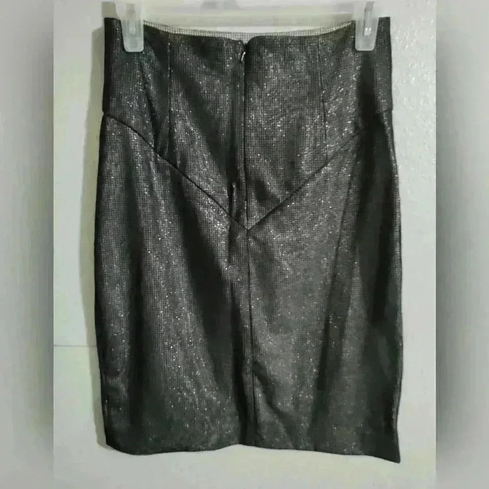 Black Halo skirt - Picture 1 of 6